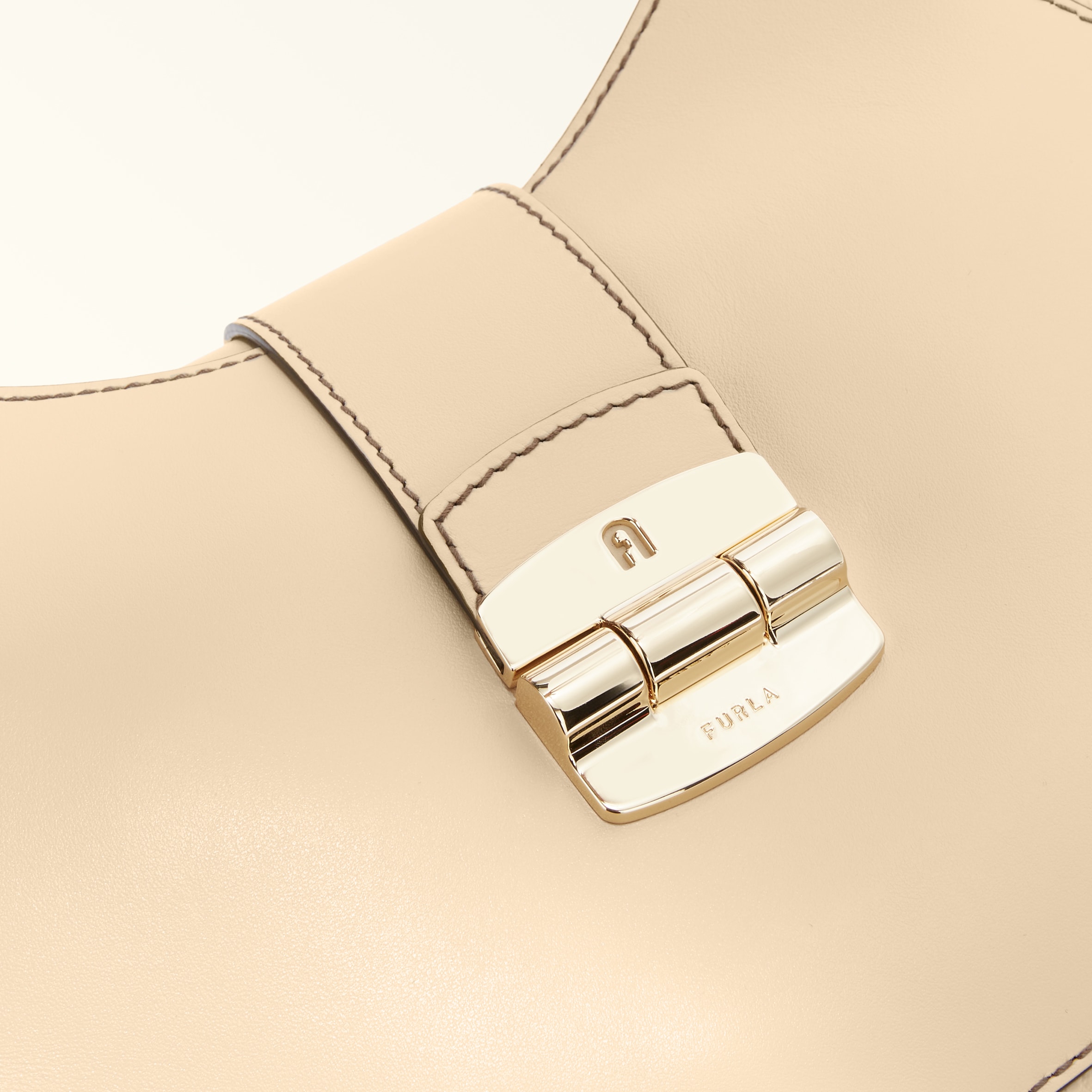 Furla Club 2