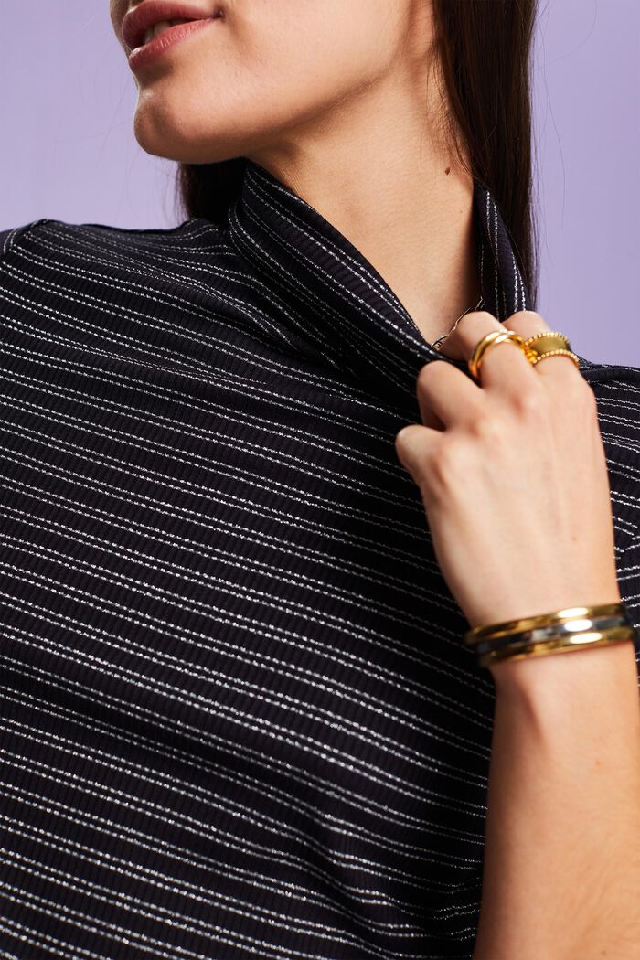 Longsleeve mit Rollkragen mit Glitzerstreifen