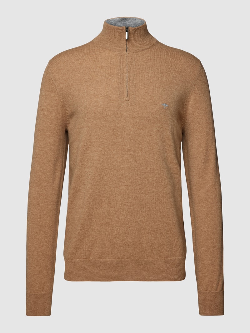 Strickpullover mit Stehkragen in camel