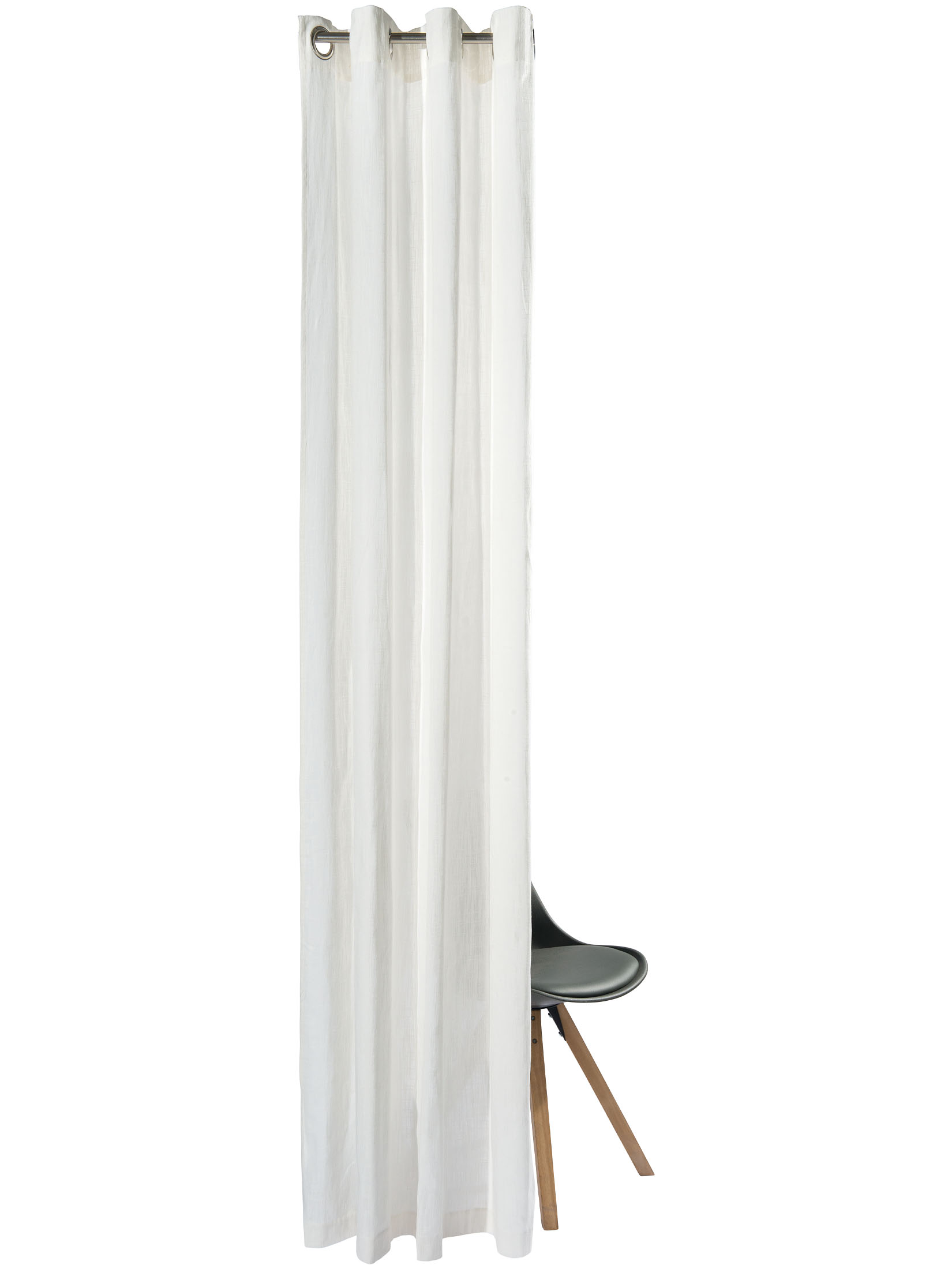 Liara Ösenschal, Offwhite