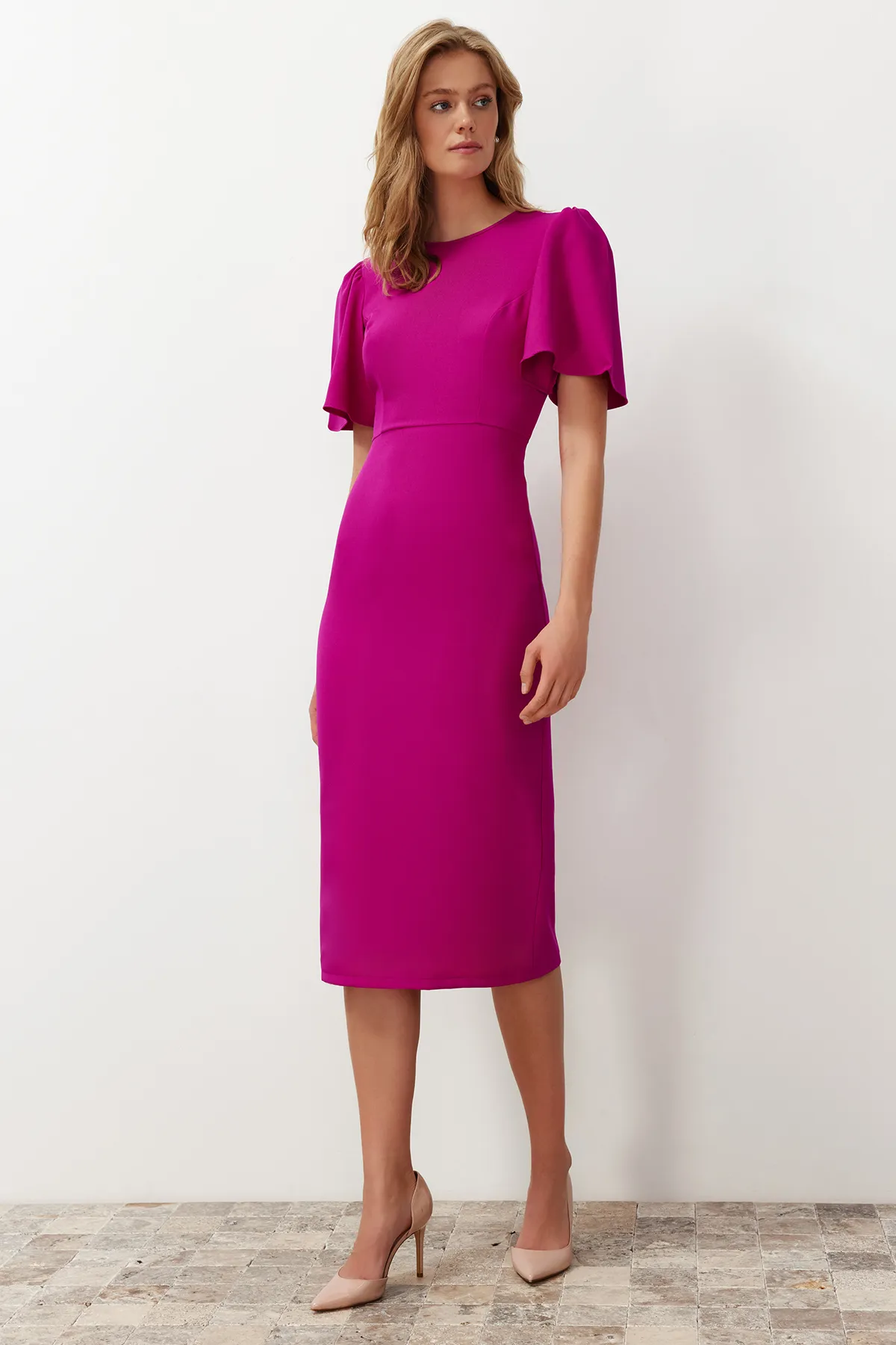 Trendyol Collection  Gewebtes Midikleid in Fuchsia TWOSS24EL00659