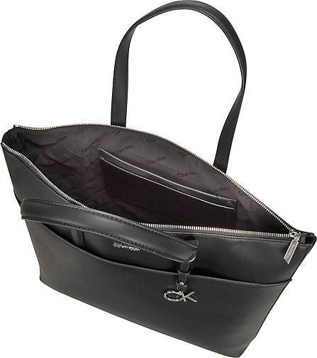 Calvin Klein Shopper CK Must Shopper LG W/Slip PKT FA22
