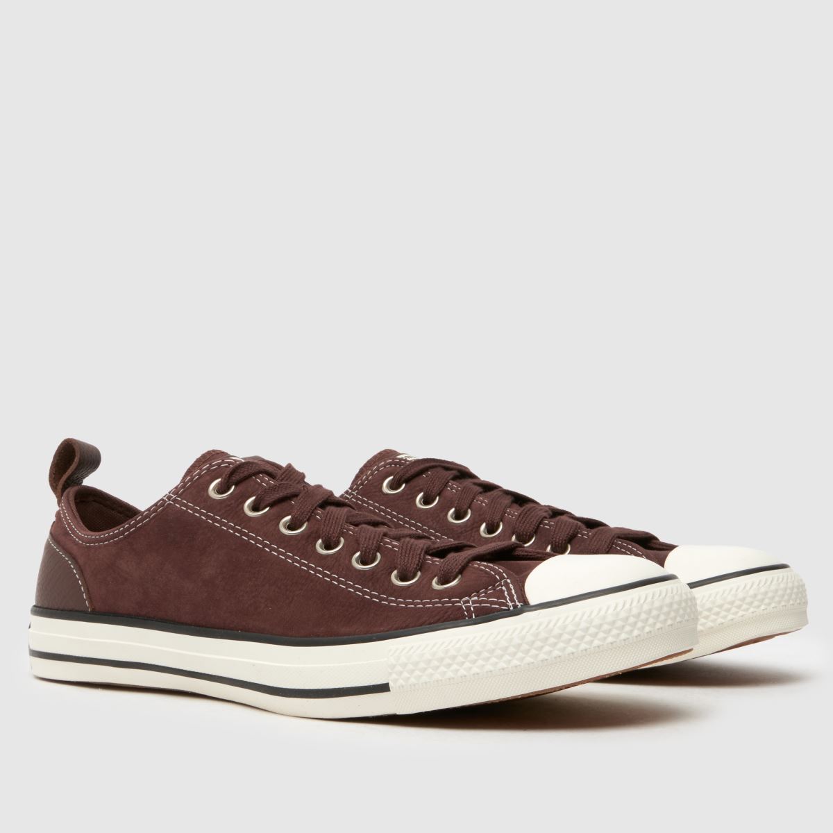Converse – All Star – Bruna, vida sneakers med bred passform