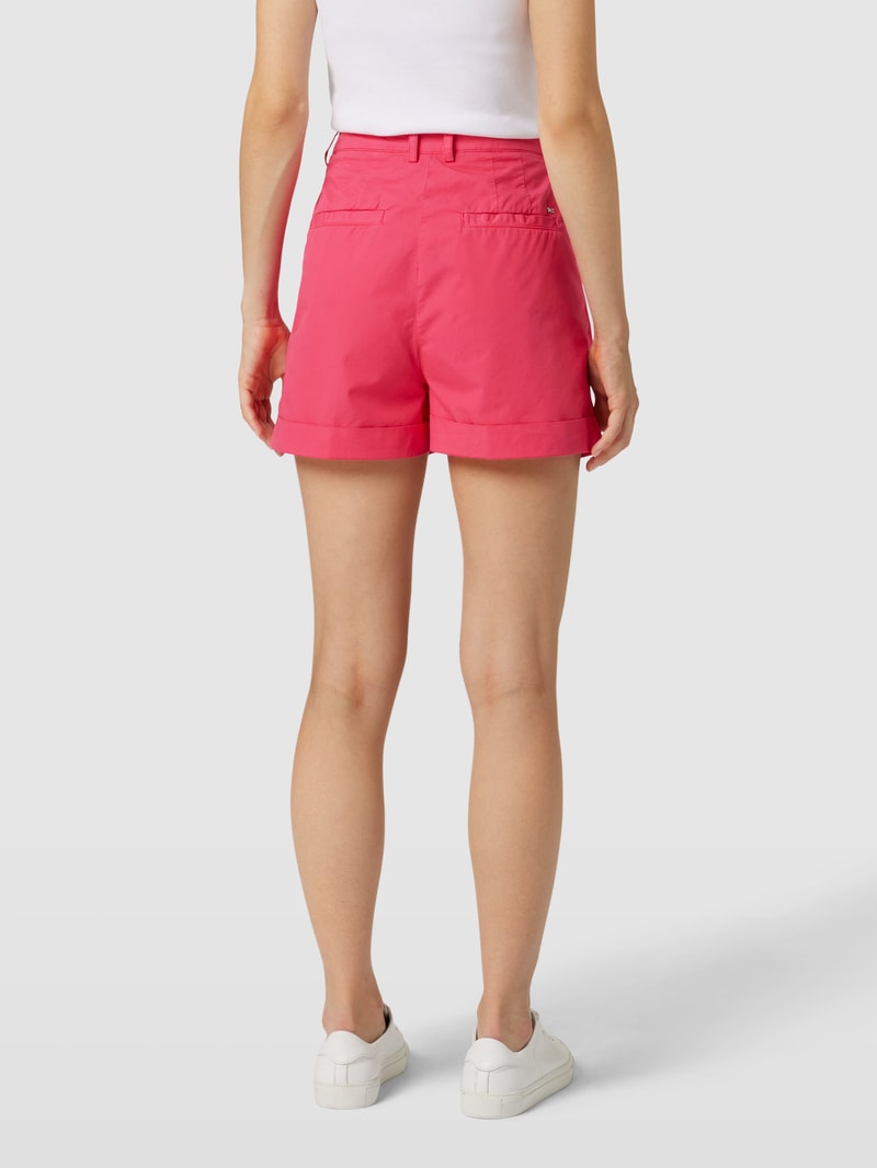 Shorts mit fixierten Beinumschlägen in pink