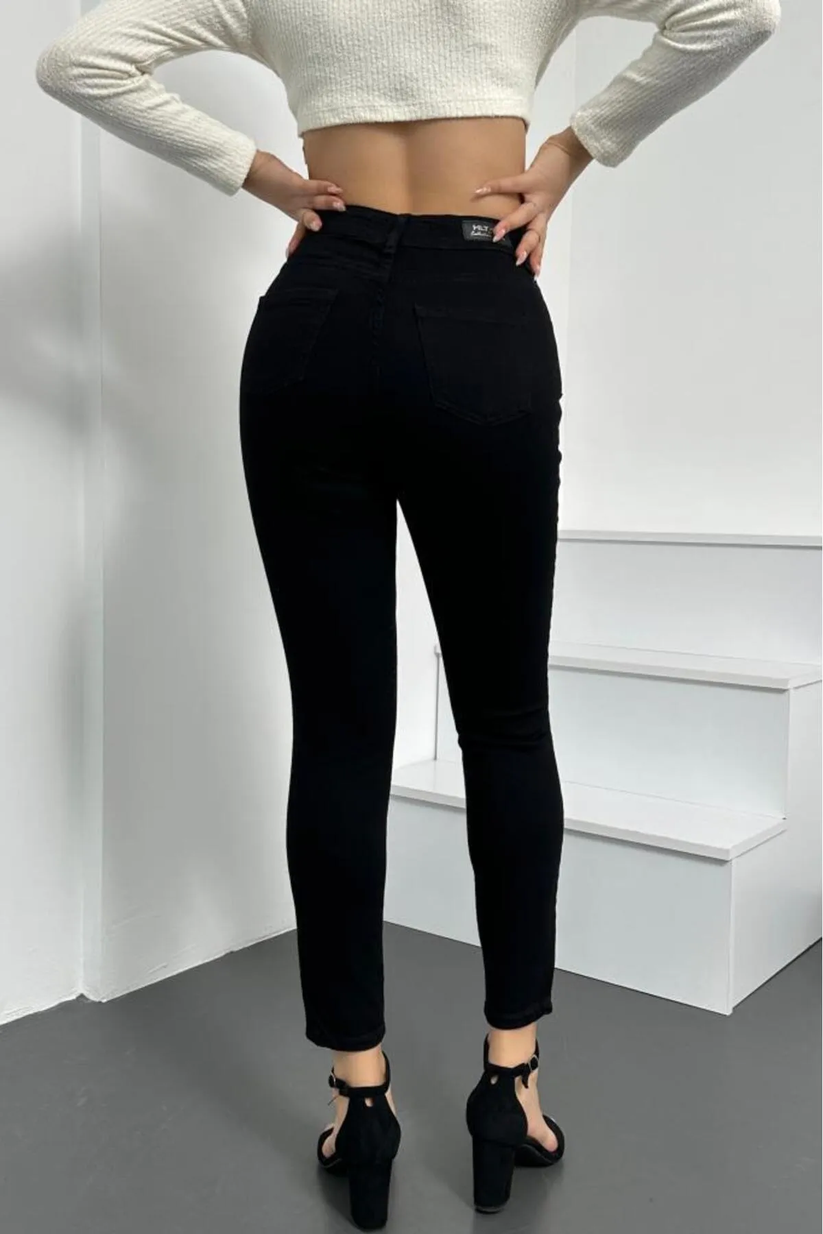 HLT JEANS  Damen-Jeanshose aus flexiblem Lycra-Denim in schwarzer Super-Skinny-Passform Hltjennieblack