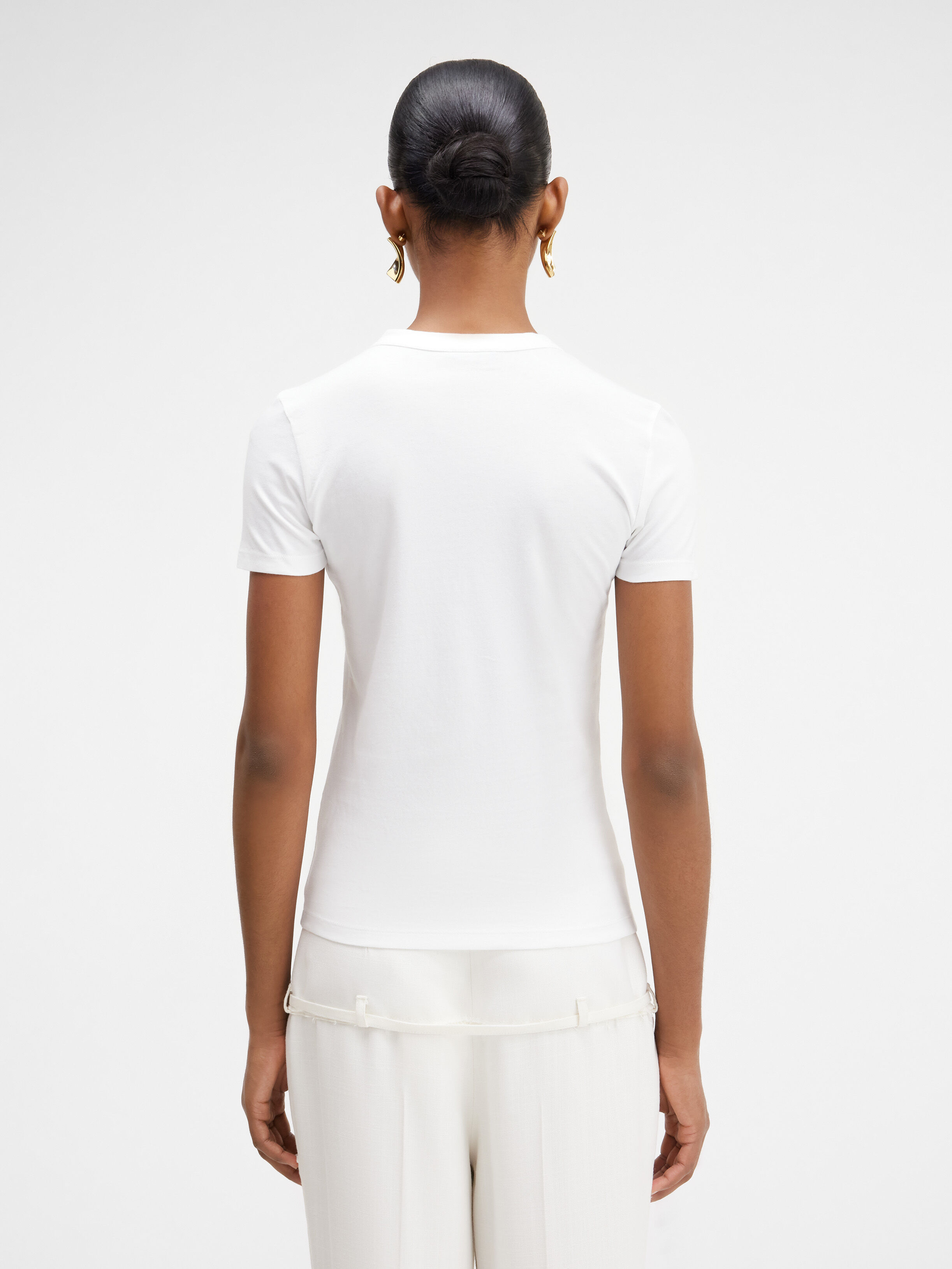 Le t-shirt brodé