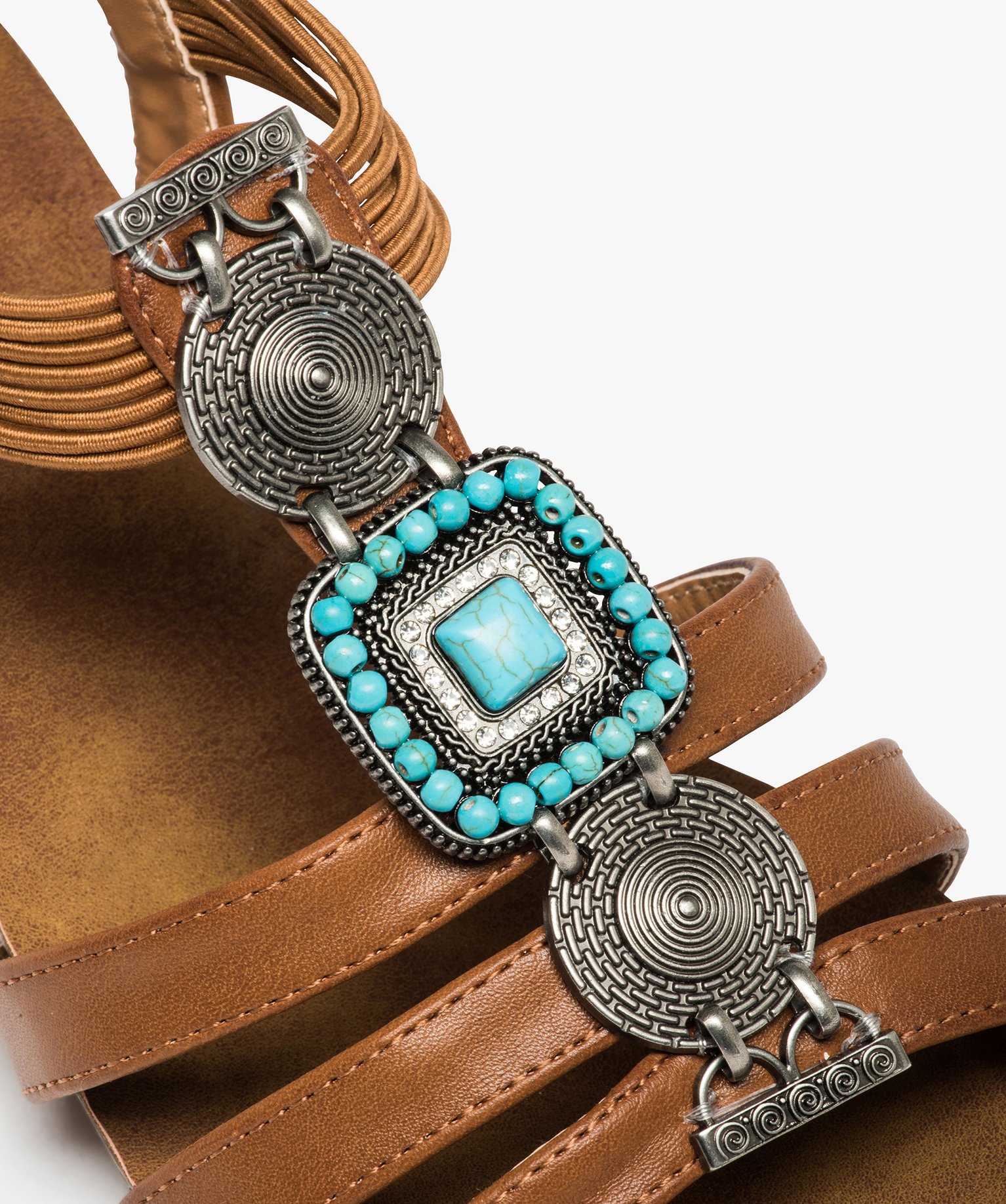 Sandales femme à talon dessus uni orné de perles et métal camel | GEMO