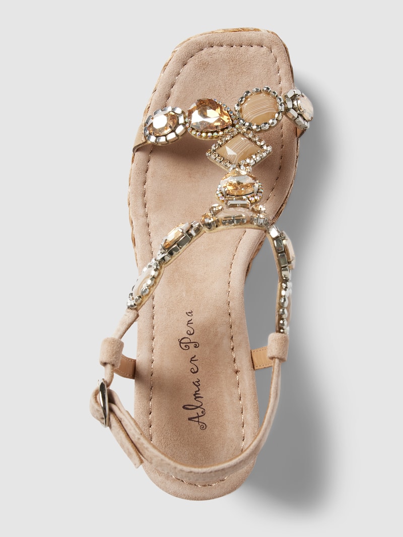 Wedges aus Leder mit Ziersteinbesatz in beige