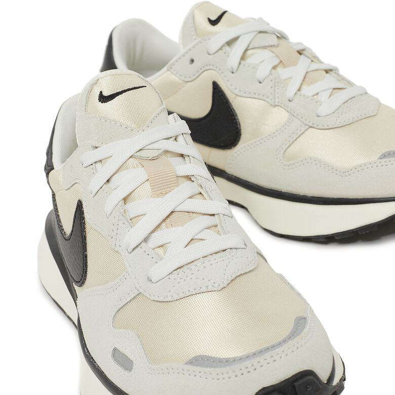 NIKE Wmns Phoenix Waffle 