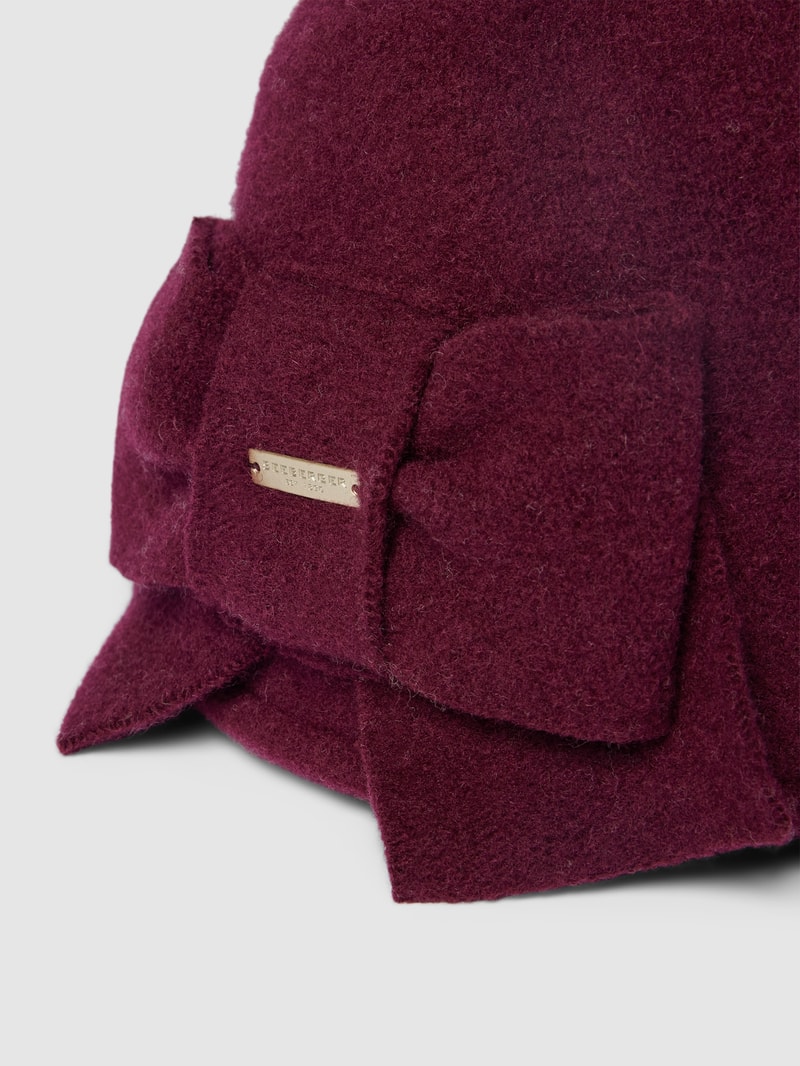 Beanie mit Schleifen-Detail in bordeaux rot