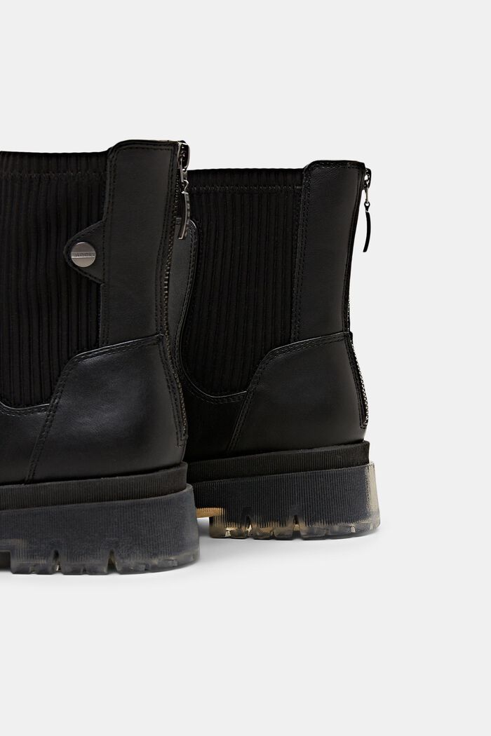 Grobe Boots in Lederoptik