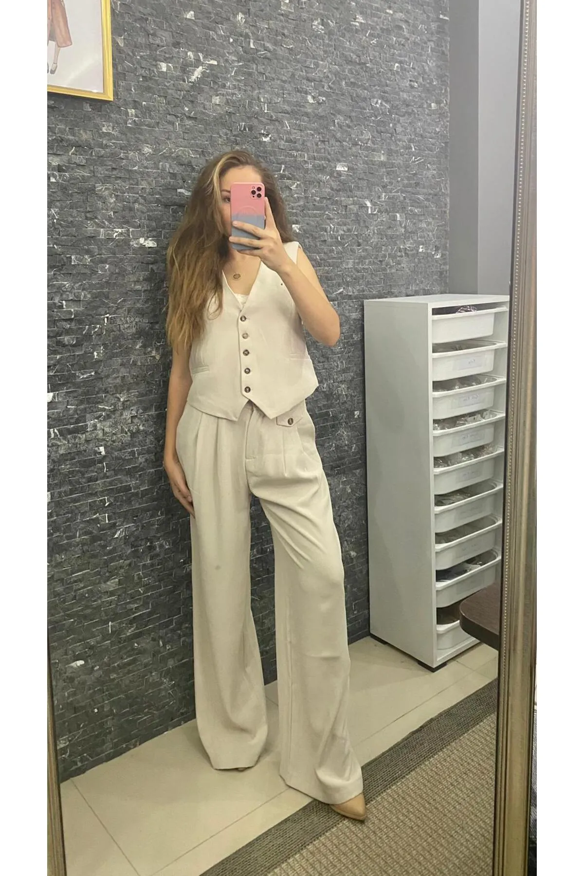 Laluvia  Stone Harvey geknöpftes maskulines Damen-Westen-Hose-Set