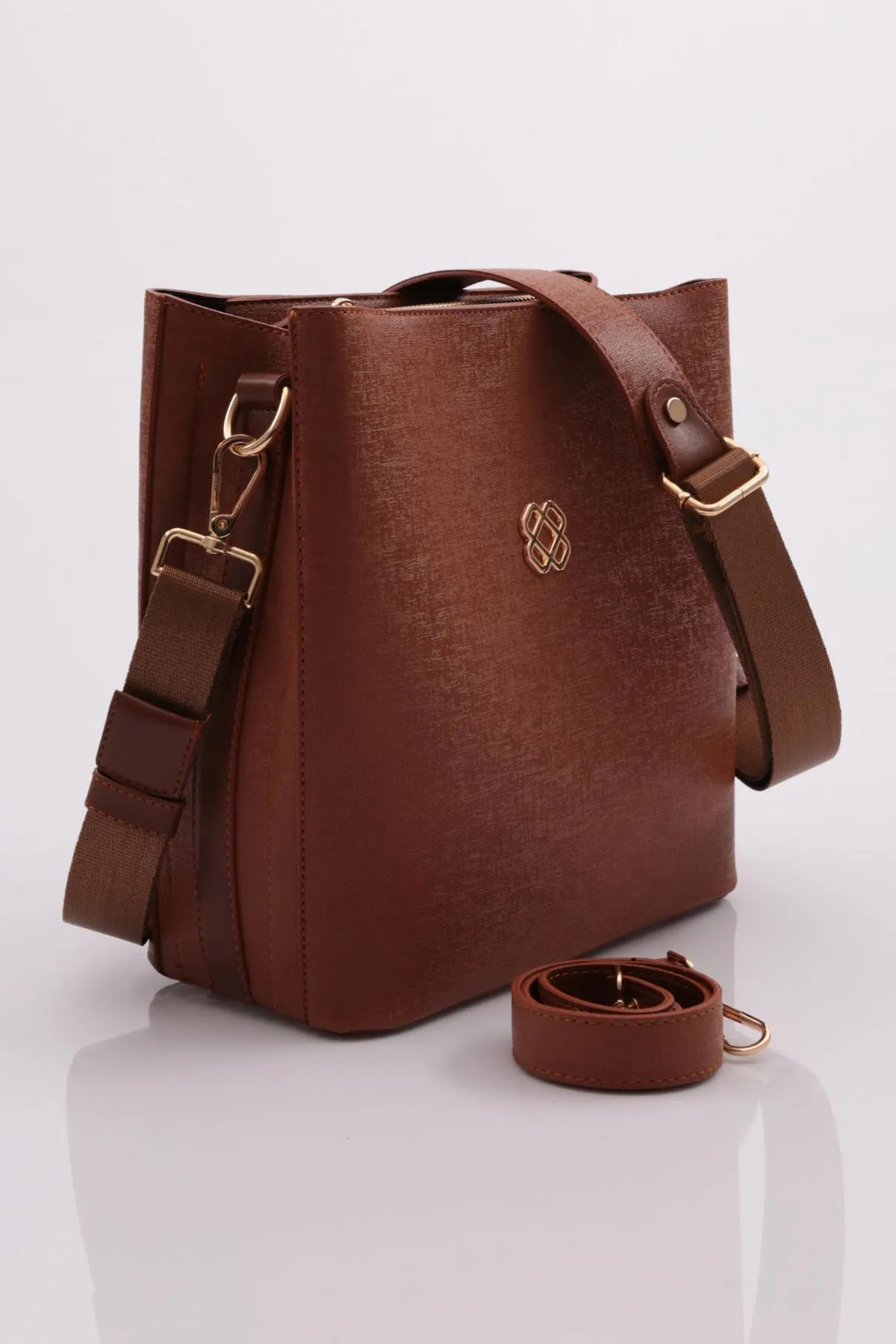 DGN  Tan 520 Column Schulter- und Handtasche für Damen