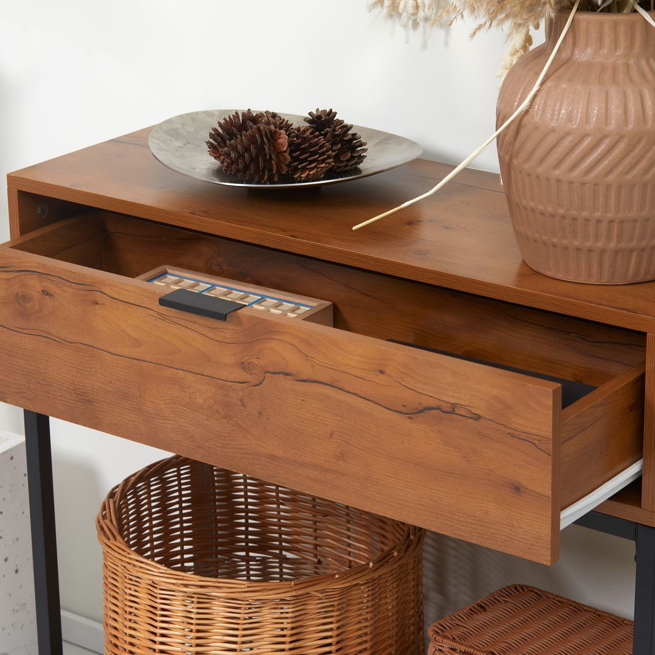 HOMCOM Konsolentisch mit Schrank Sofatisch Flurtisch im Industriedesign für Flur