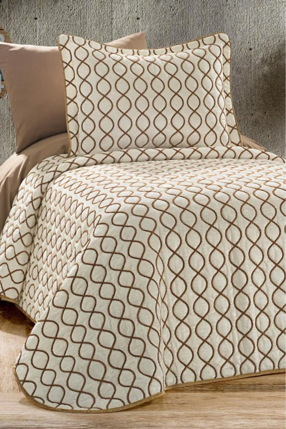Çeyiz Diyarı  Brillance Tagesdecke für Einzelbett, Cremegold