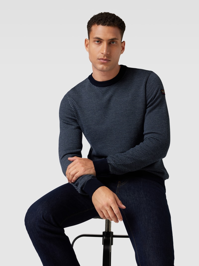 Strickpullover aus Lanawolle mit Label-Patch in marineblau