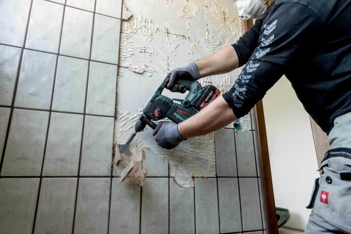 Metabo 601713800 KH 18 LTX BL 24 Akumulatorski kombinirani čekić SDS-Plus 18V 4.0Ah LiHD