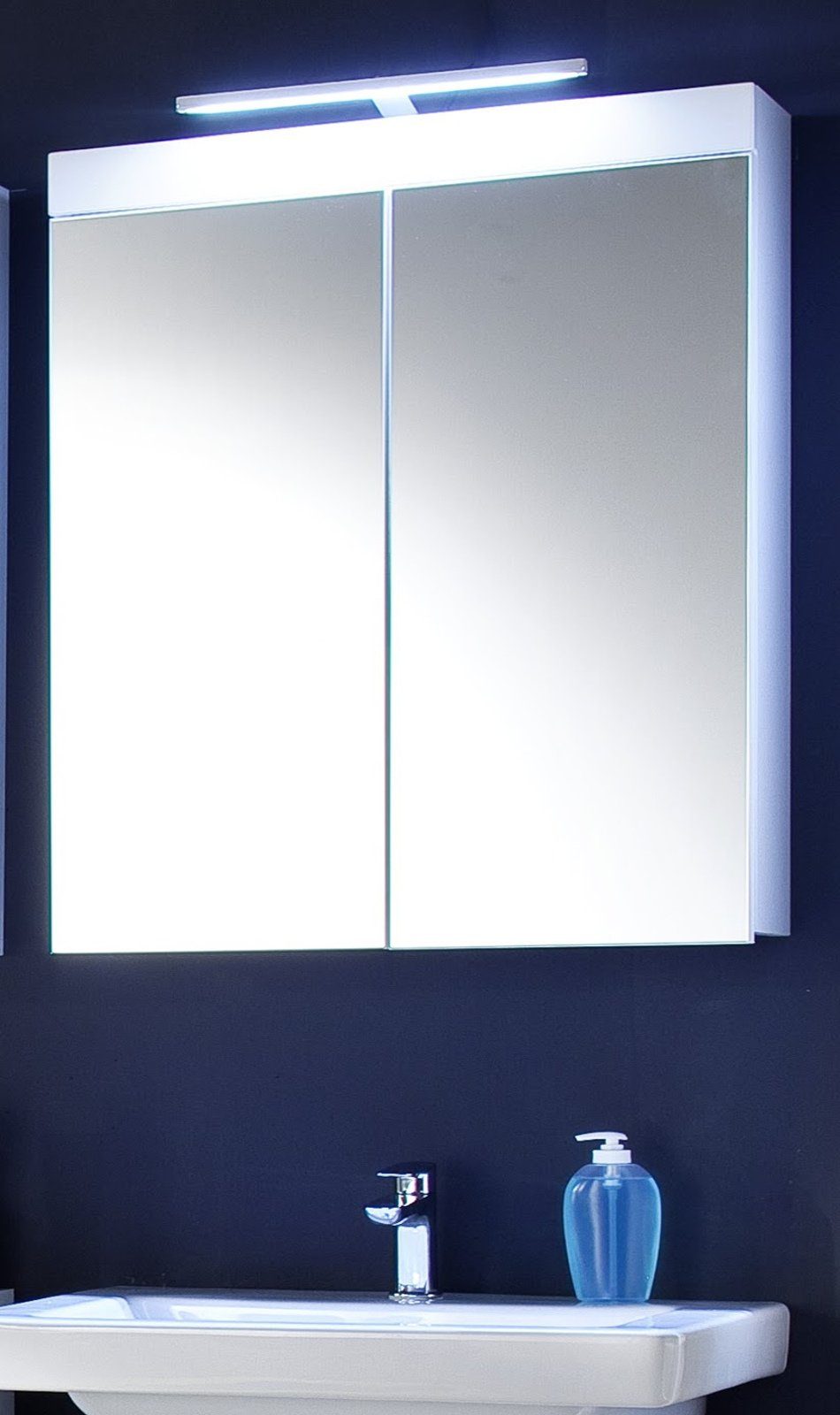 trendteam Badezimmerspiegelschrank Amanda (Hängeschrank 2-türig in weiß, 60 x 77 cm) Hochglanz