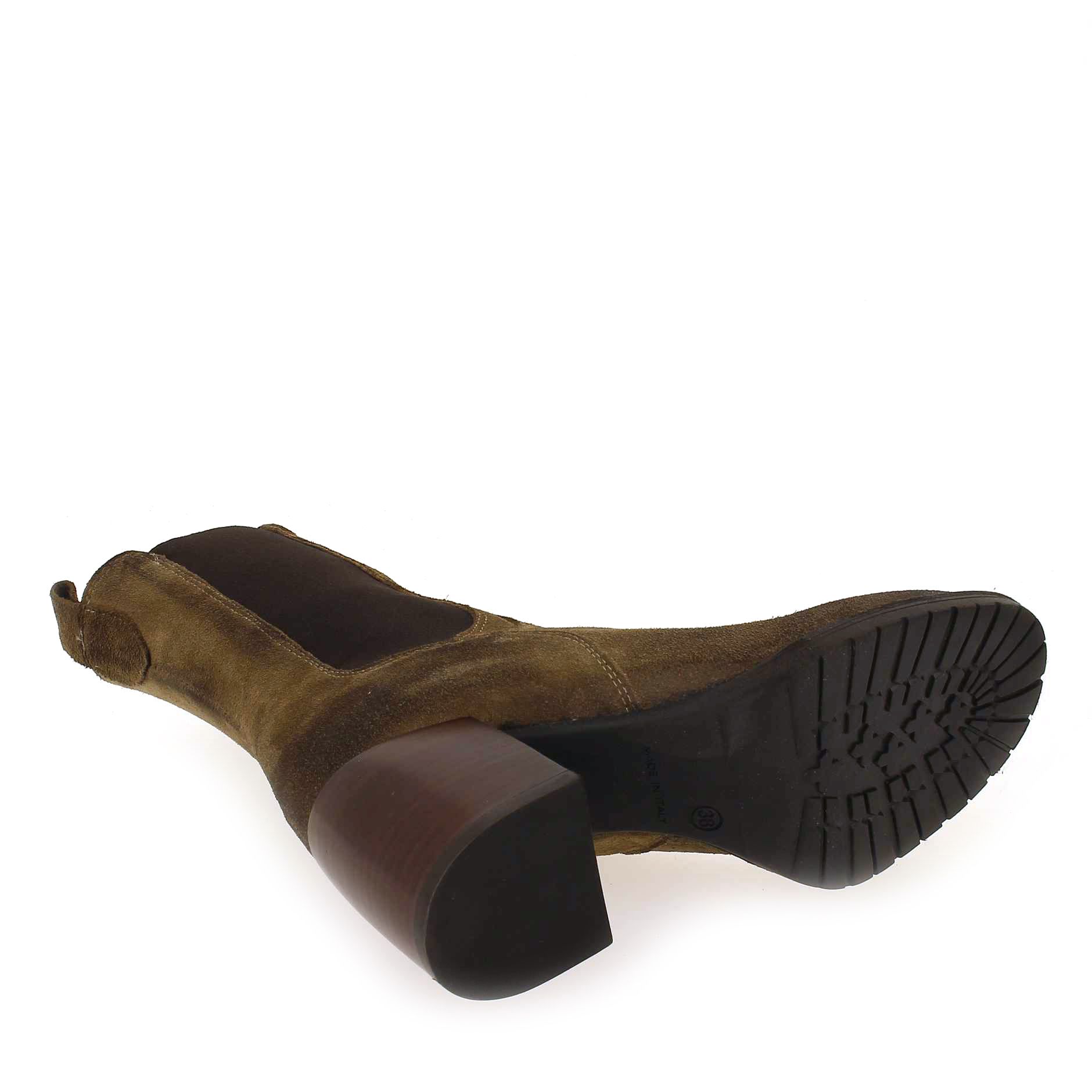 Emanuele Crasto   35003 - Taupe