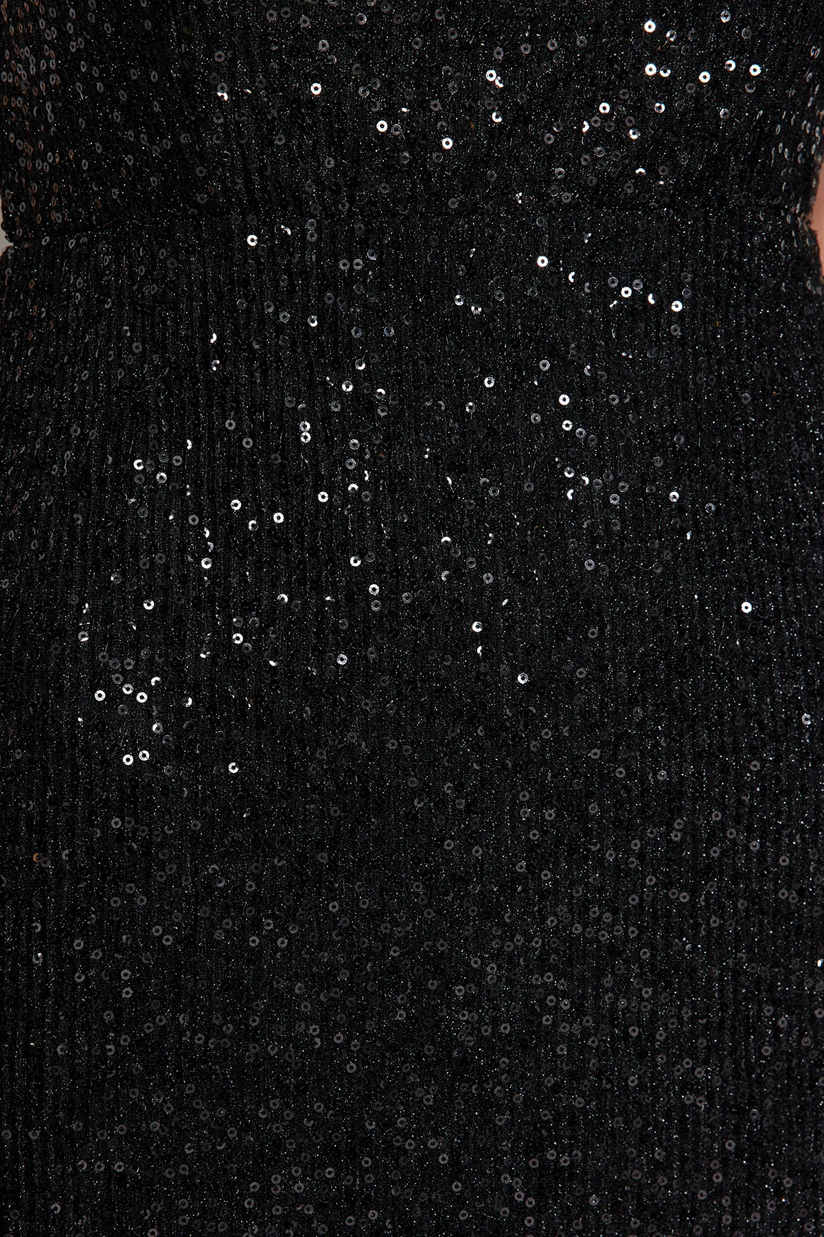 Trendyol Collection  Schwarzes, tailliertes, gestricktes, gefüttertes, glänzendes Pailletten-Pailletten-Elegantes Abendkleid TPRAW24EL00233