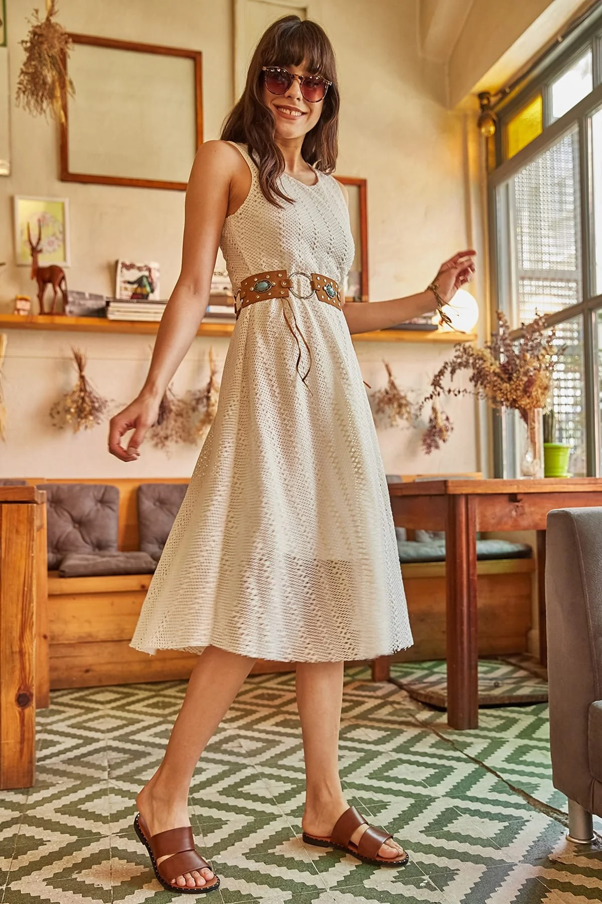 Olalook  Damenkleid aus Guipure-Guipüre mit steinerner Taille und elastischem Futter ELB-19000433