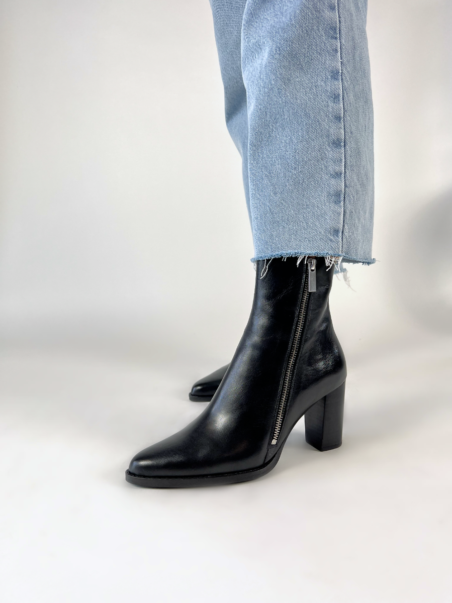Myma  6913 - Noir