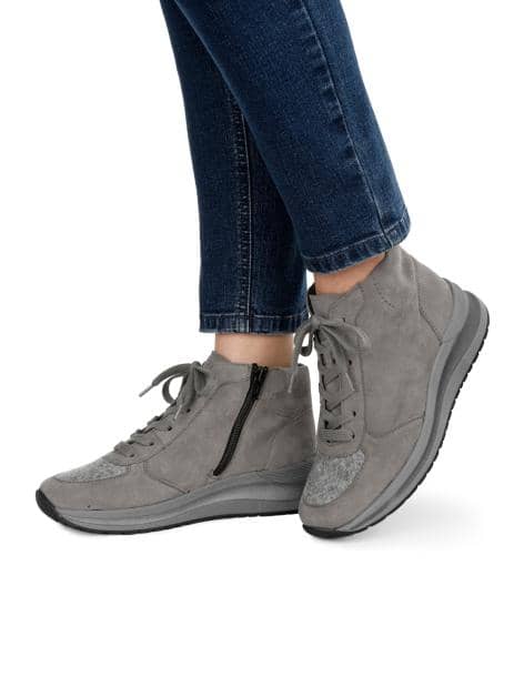 Schnürstiefelette