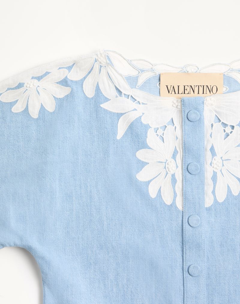 Camisa jeans bordada azul-clara