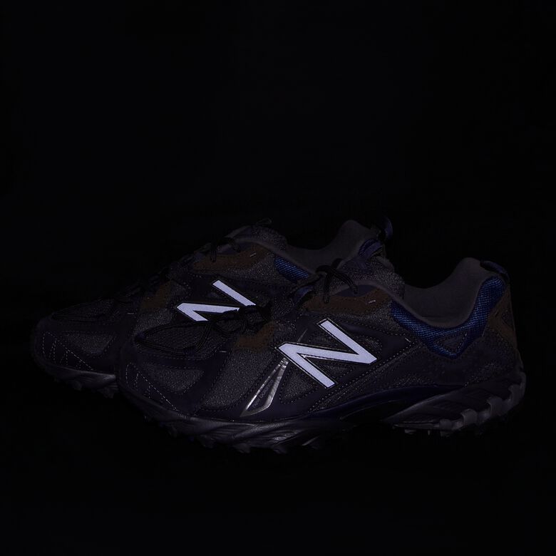 New Balance 610 