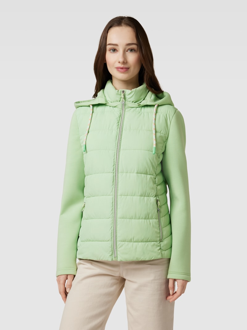 Jacke mit seitlichen Eingrifftaschen in hellgrün
