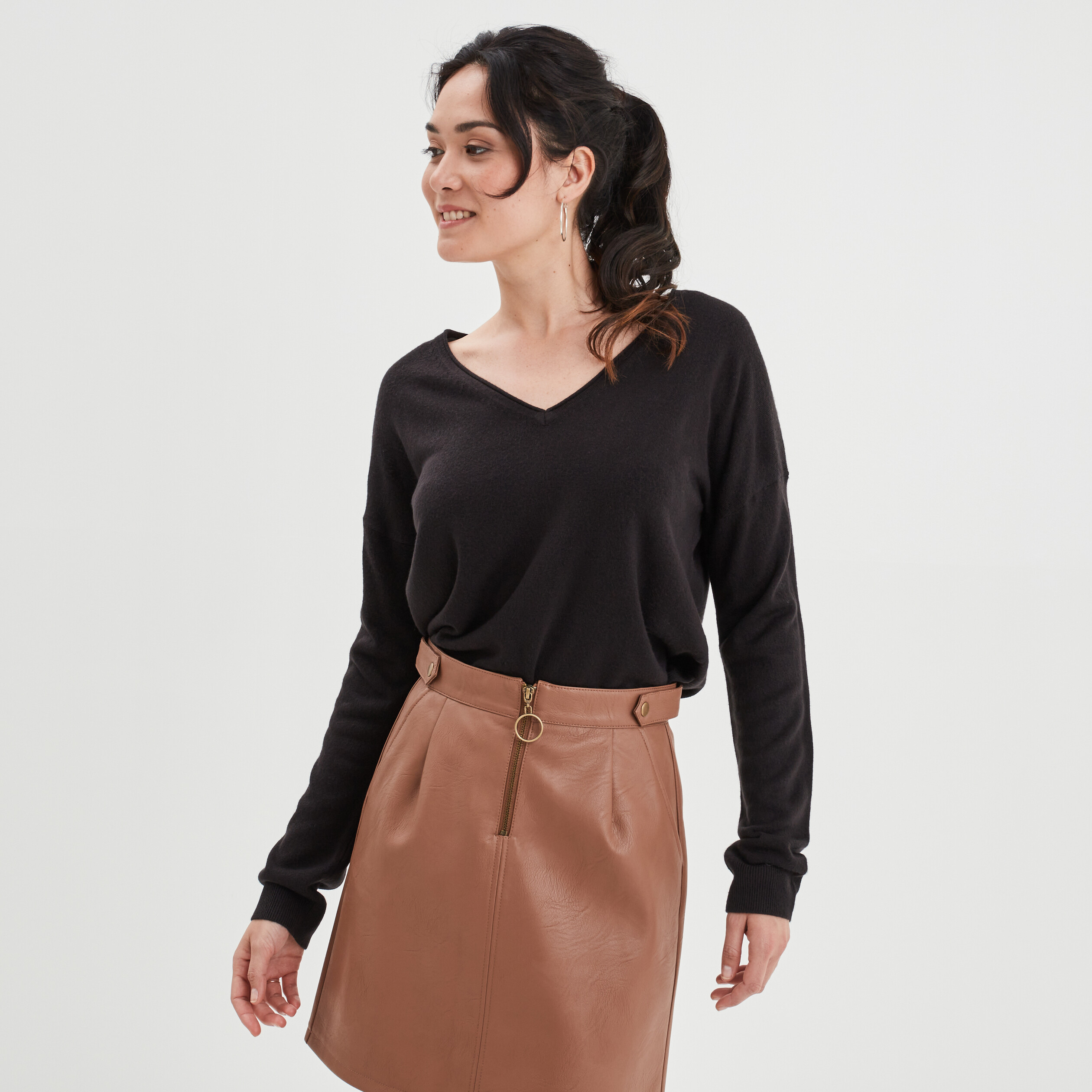 Pull col en V manches longues noir femme | La Halle