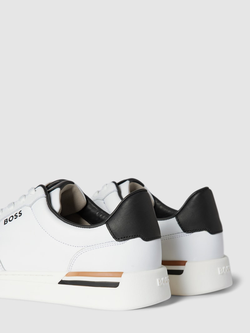 Sneaker aus Leder mit Label-Details Modell 'Clint' in weiß