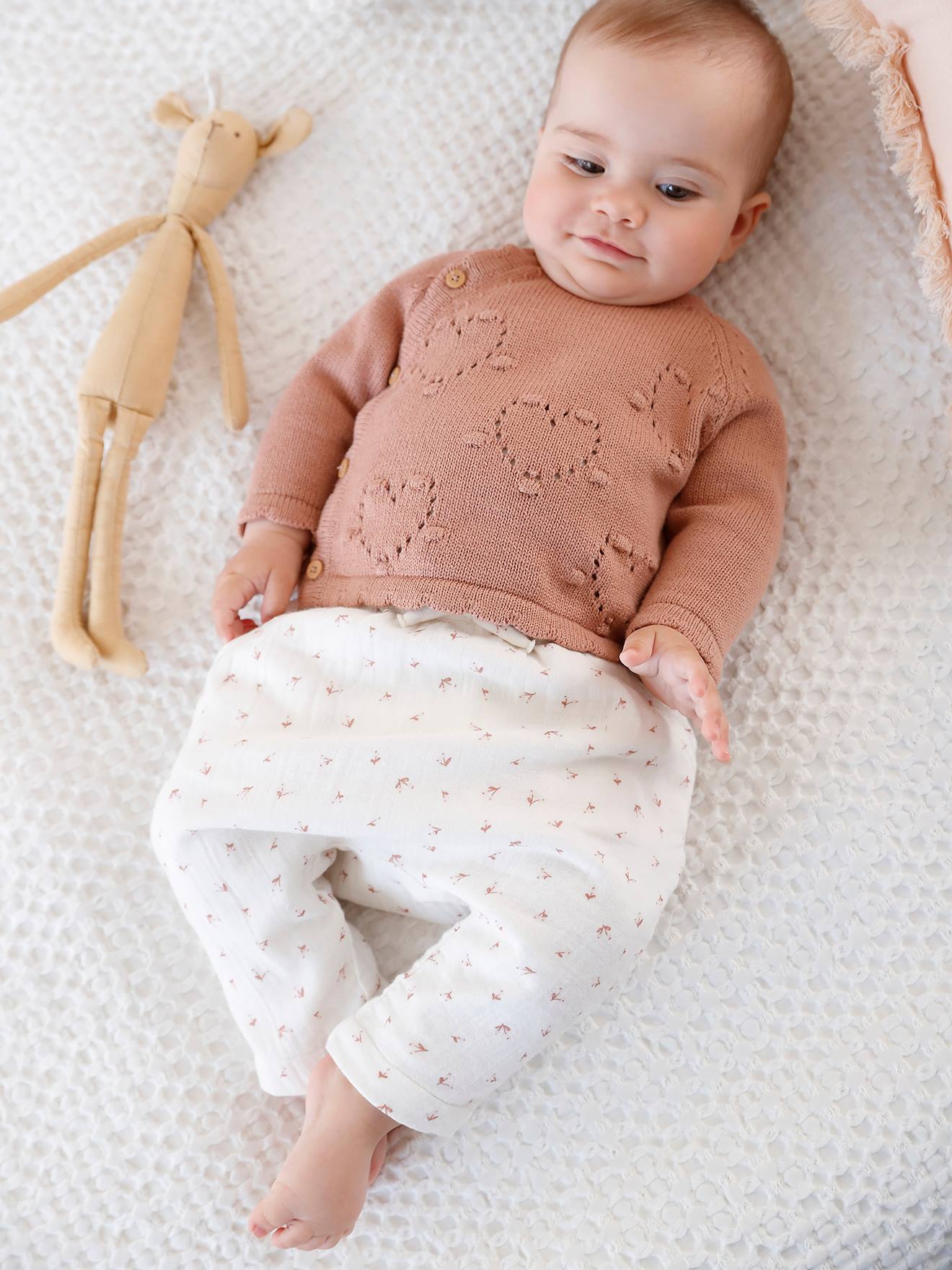 Pull brassière bébé naissance noisette