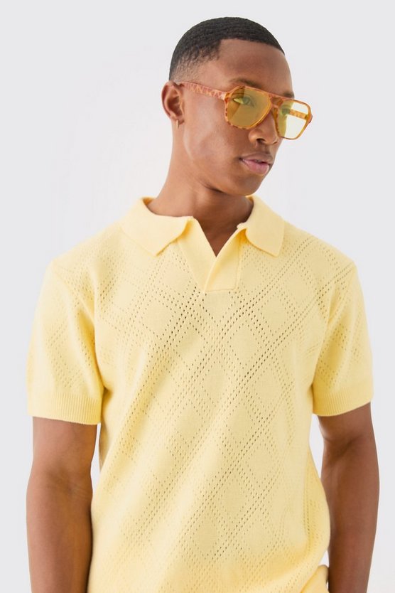 Gelbes Poloshirt mit Naht