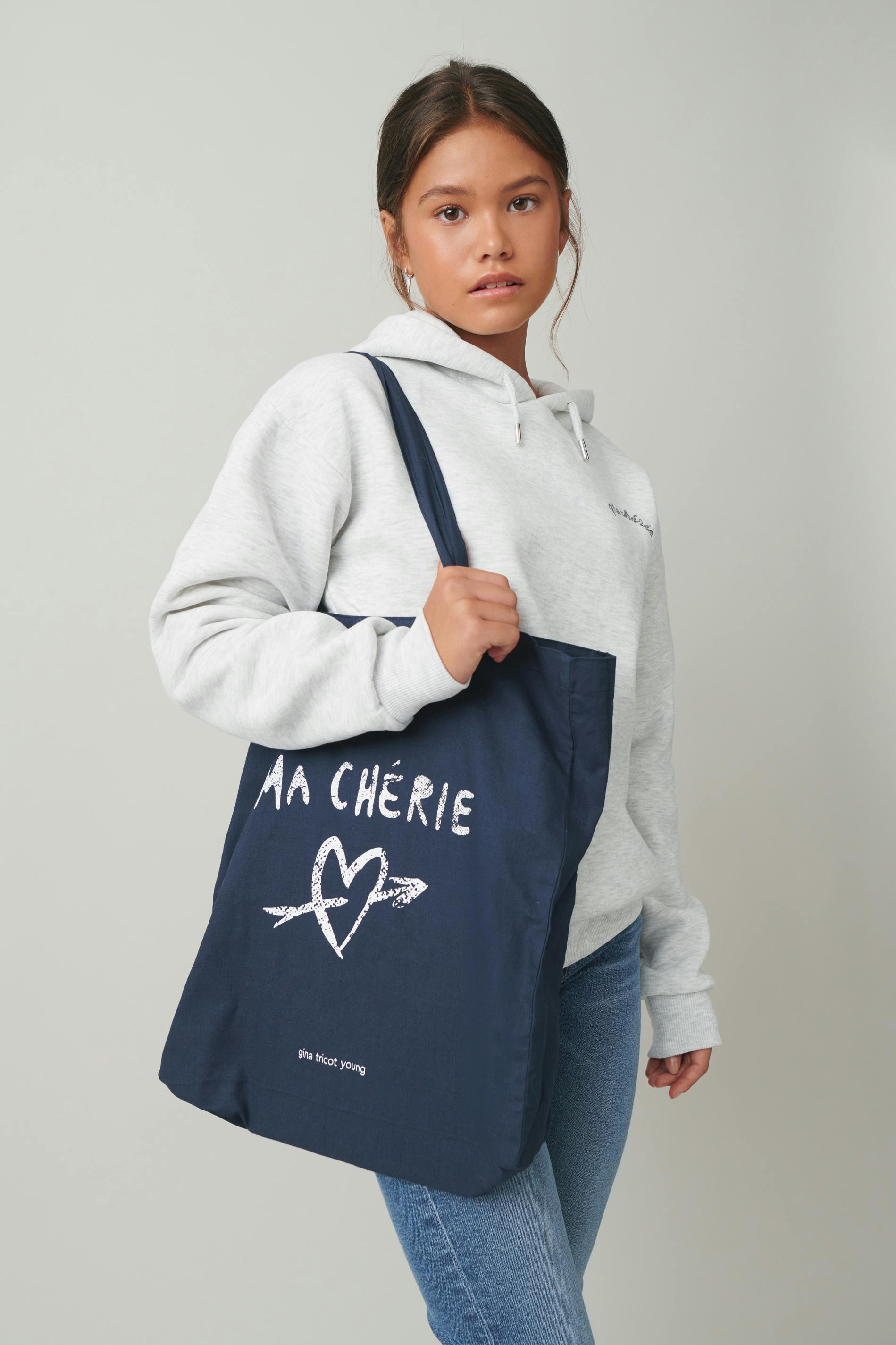 Young tote bag