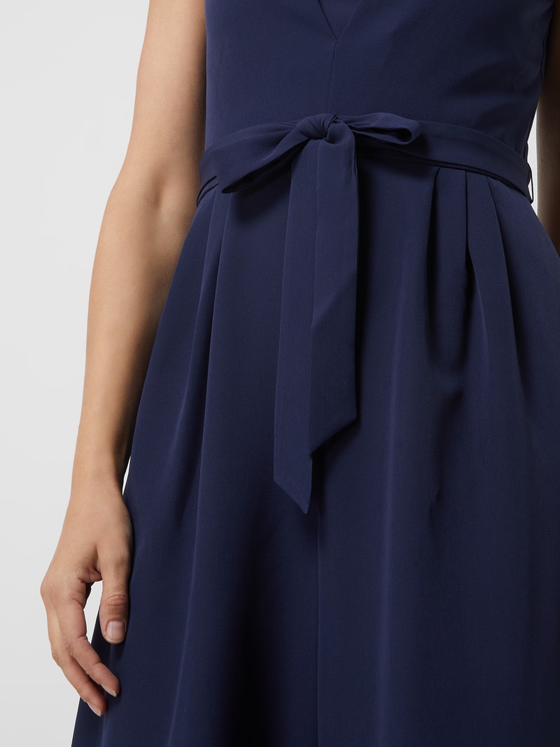 Jumpsuit aus Krepp in marineblau