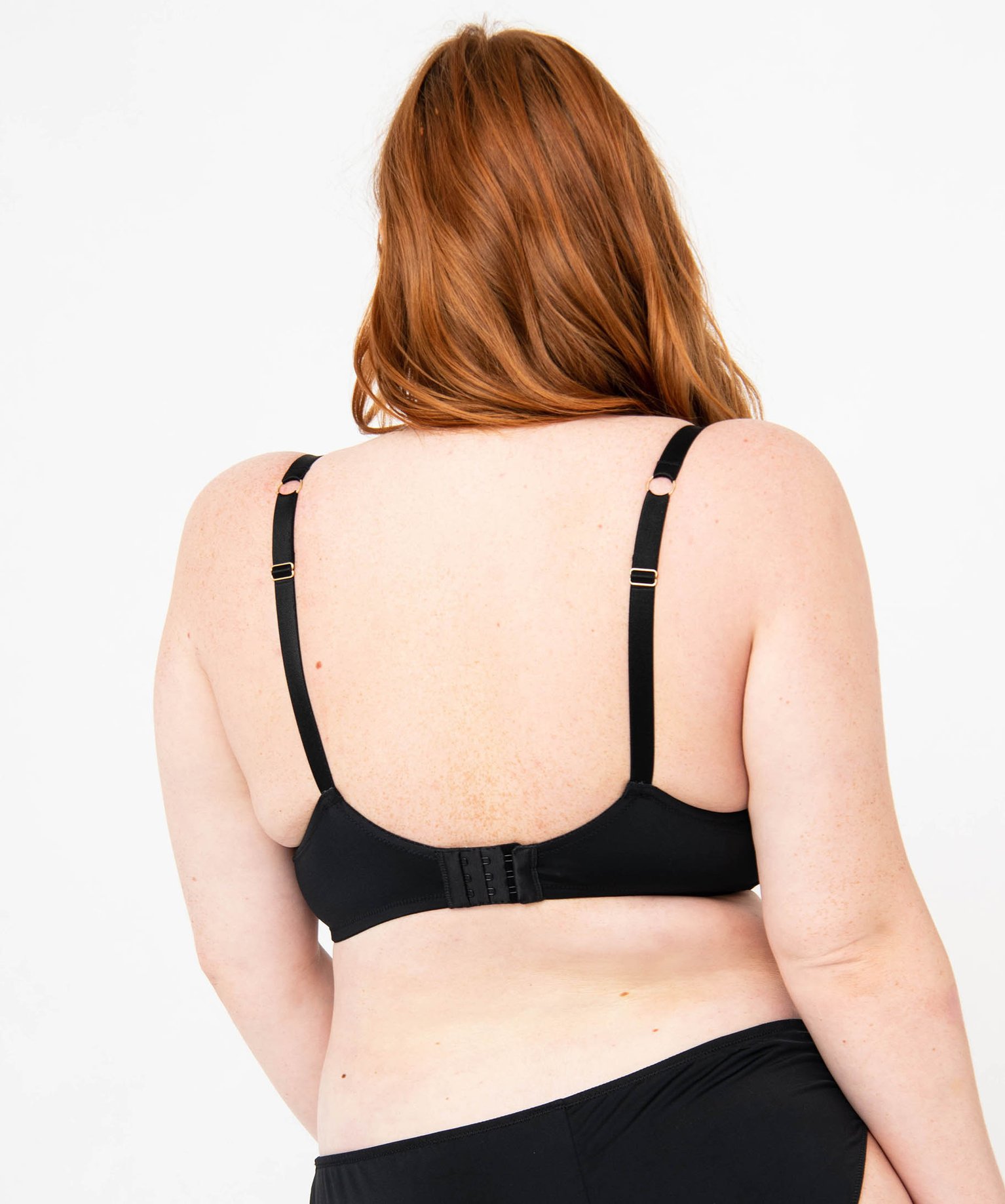 Soutien-gorge grande taille embotant à armatures et coque... noir | GEMO