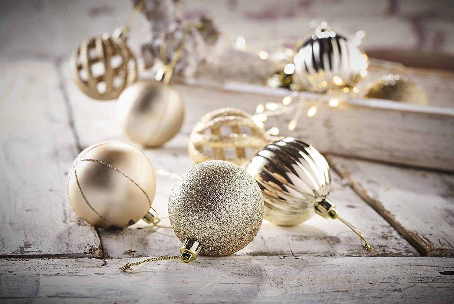 kamelshopping Christbaumschmuck 24 Weihnachtsbaumkugeln inkl. Aufhängung, stoß- und bruchsicher, ca. Ø 6 cm, Weihnachtskugeln
