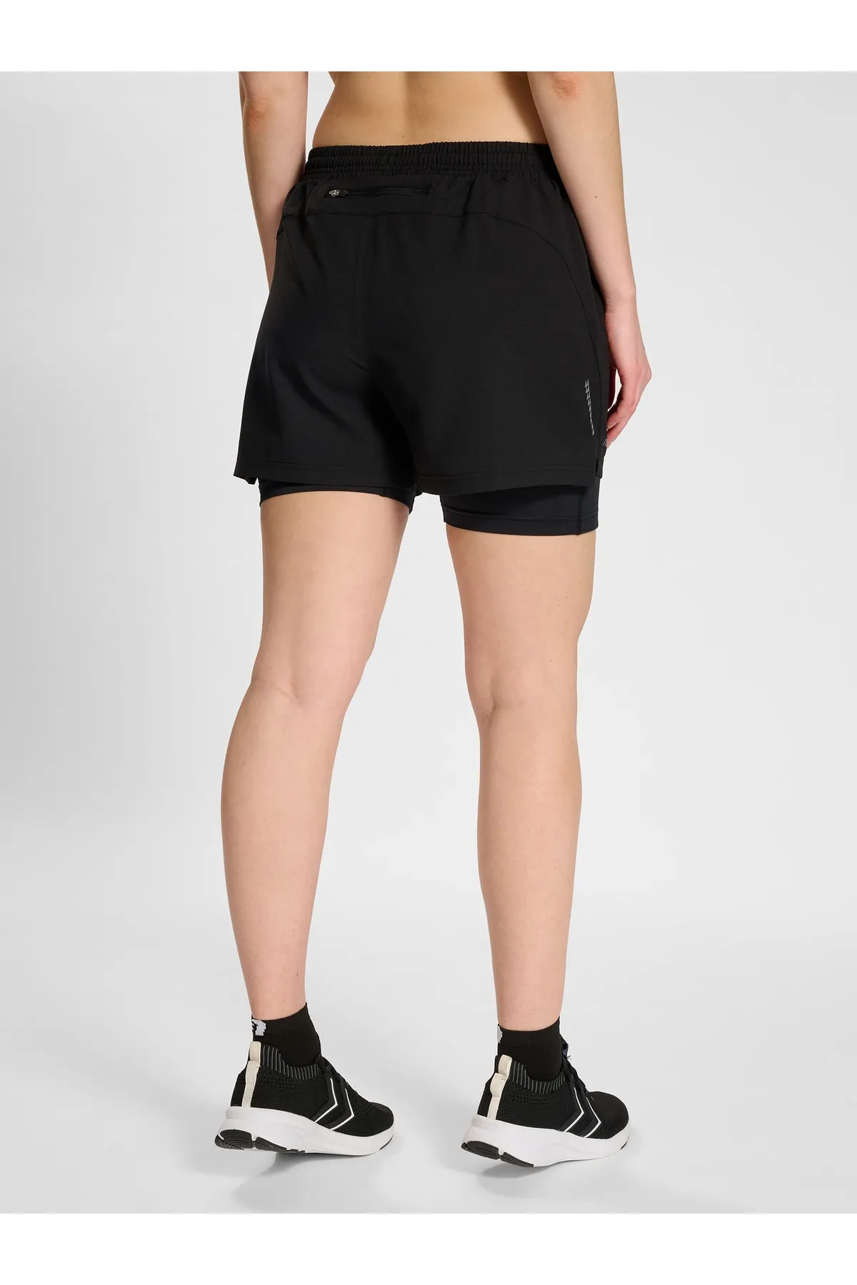 NEWLİNE  Kurze Sporthose - Schwarz - Mittlerer Bund