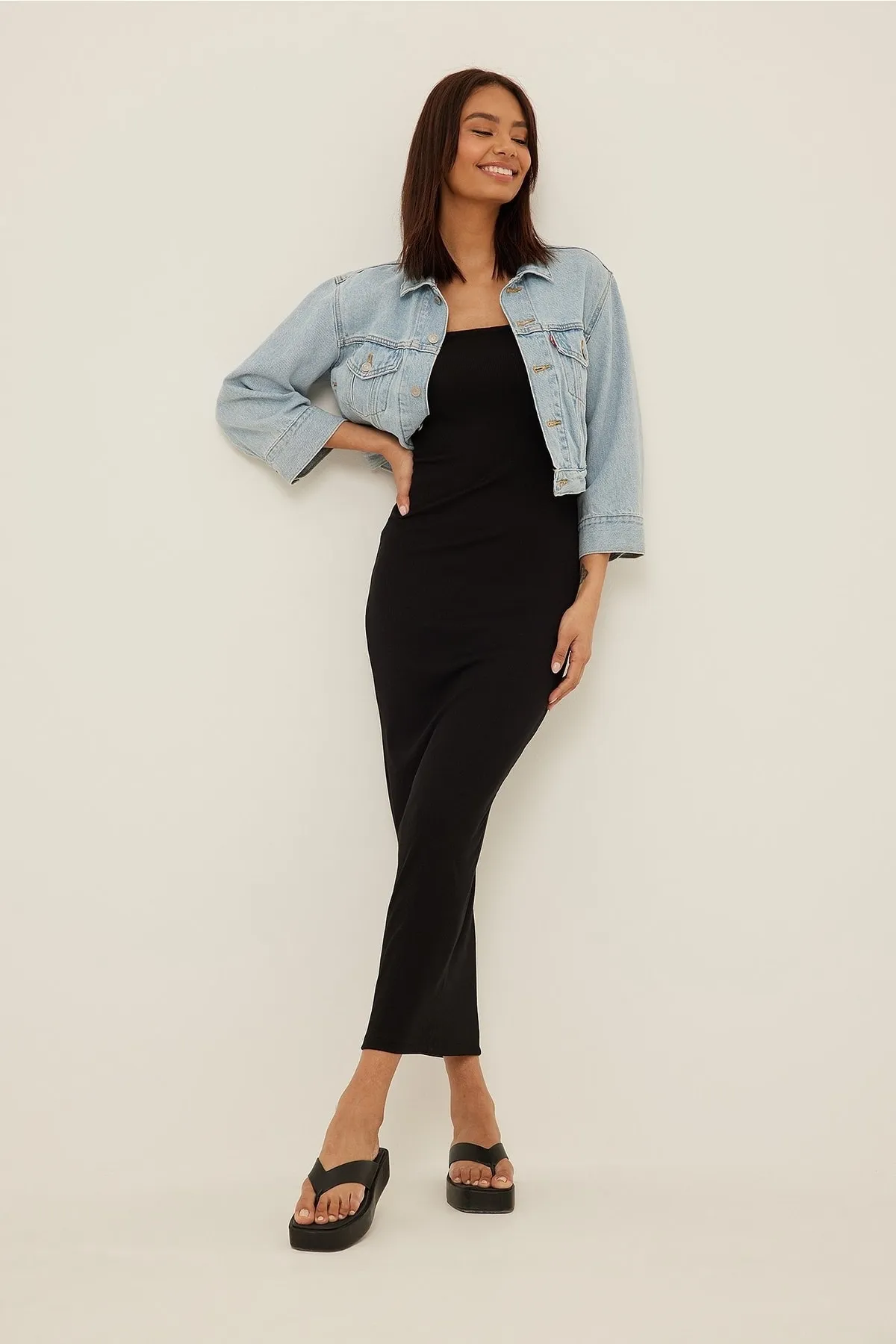 NA-KD  Geripptes Maxi-Schlauchkleid