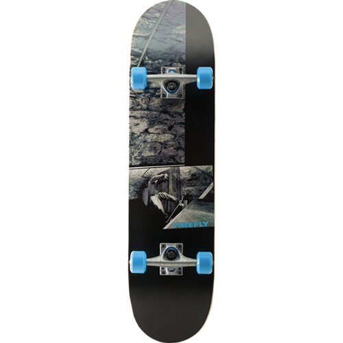 SKATEBOARD HALF PIPE