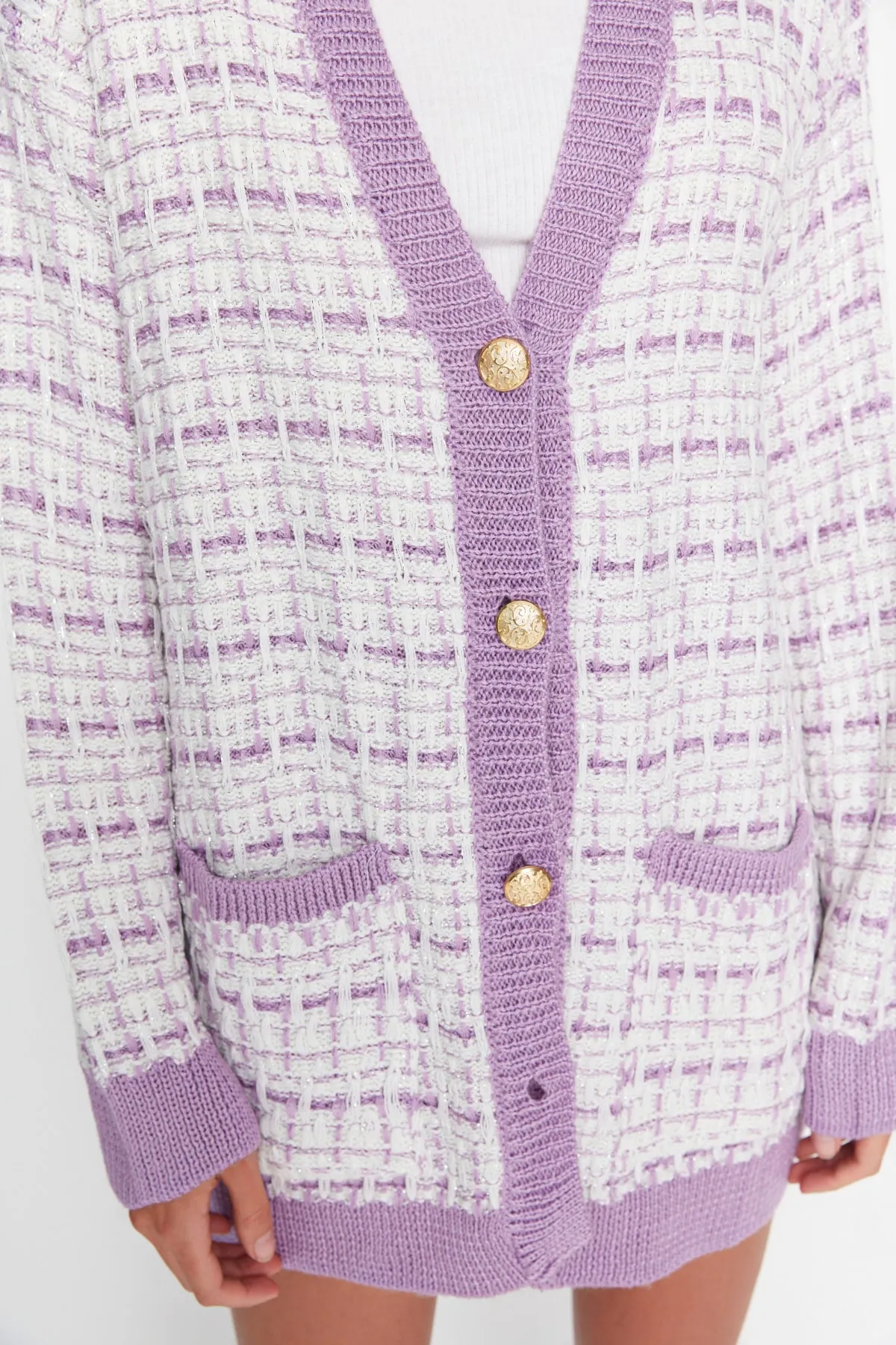 Trendyol Collection  Lilafarbener, weiter Strickcardigan in Tweed-Optik mit Glitzer TWOAW21HI0250