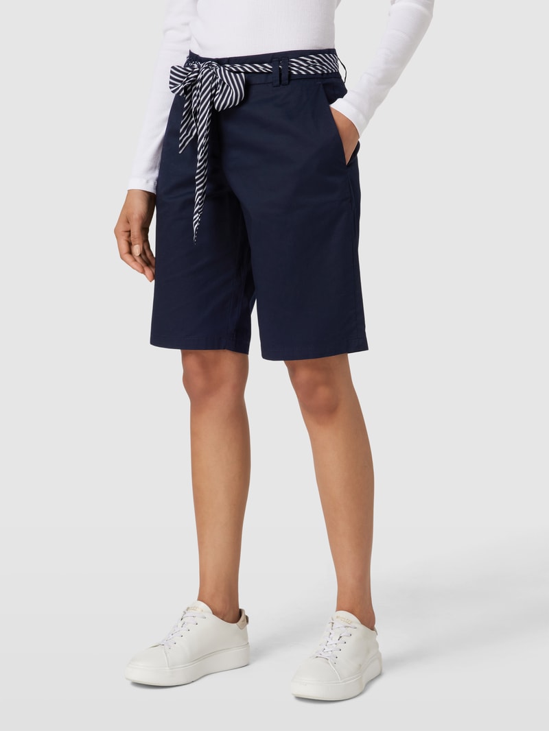 Bermudas mit Stoffgürtel in dunkelblau