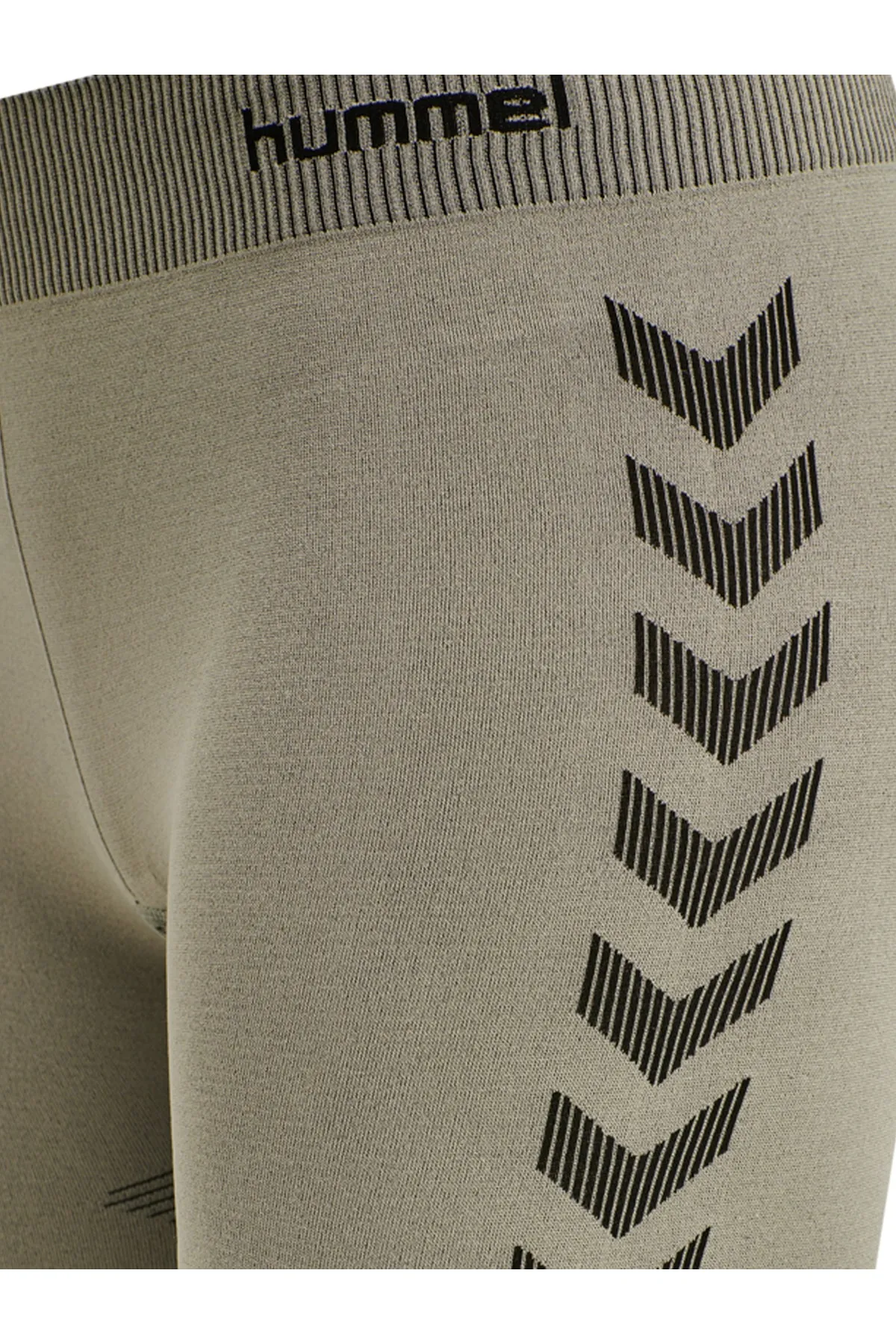 hummel  hmlFIRST SEAMLESS TRAINING SHORT TIGHTS DAMEN