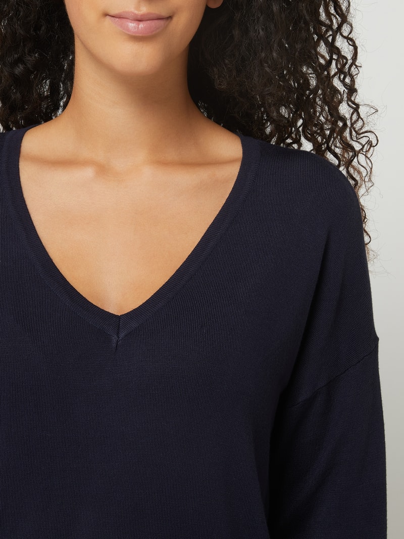 Pullover aus Viskosemischung Modell 'Mafa' in dunkelblau