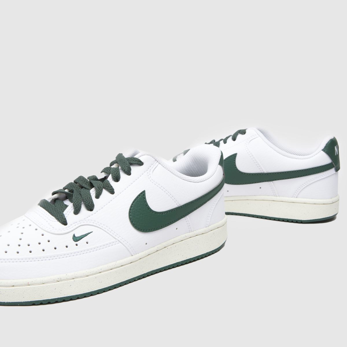 Nike Court Vision Low Next Nature – Vita och gröna träningsskor