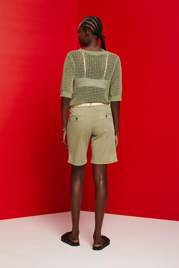 Shorts mit Raffia-Flechtgürtel