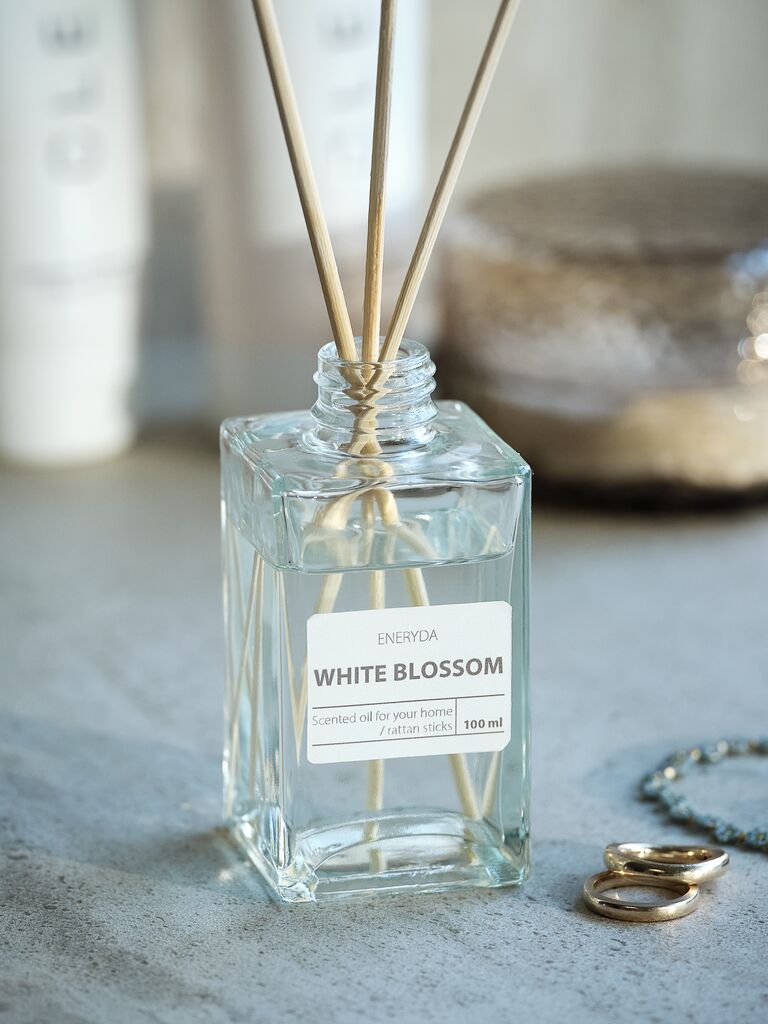 ENERYDA Duftolje med pinner ENERYDA Hvit blomst 100ml