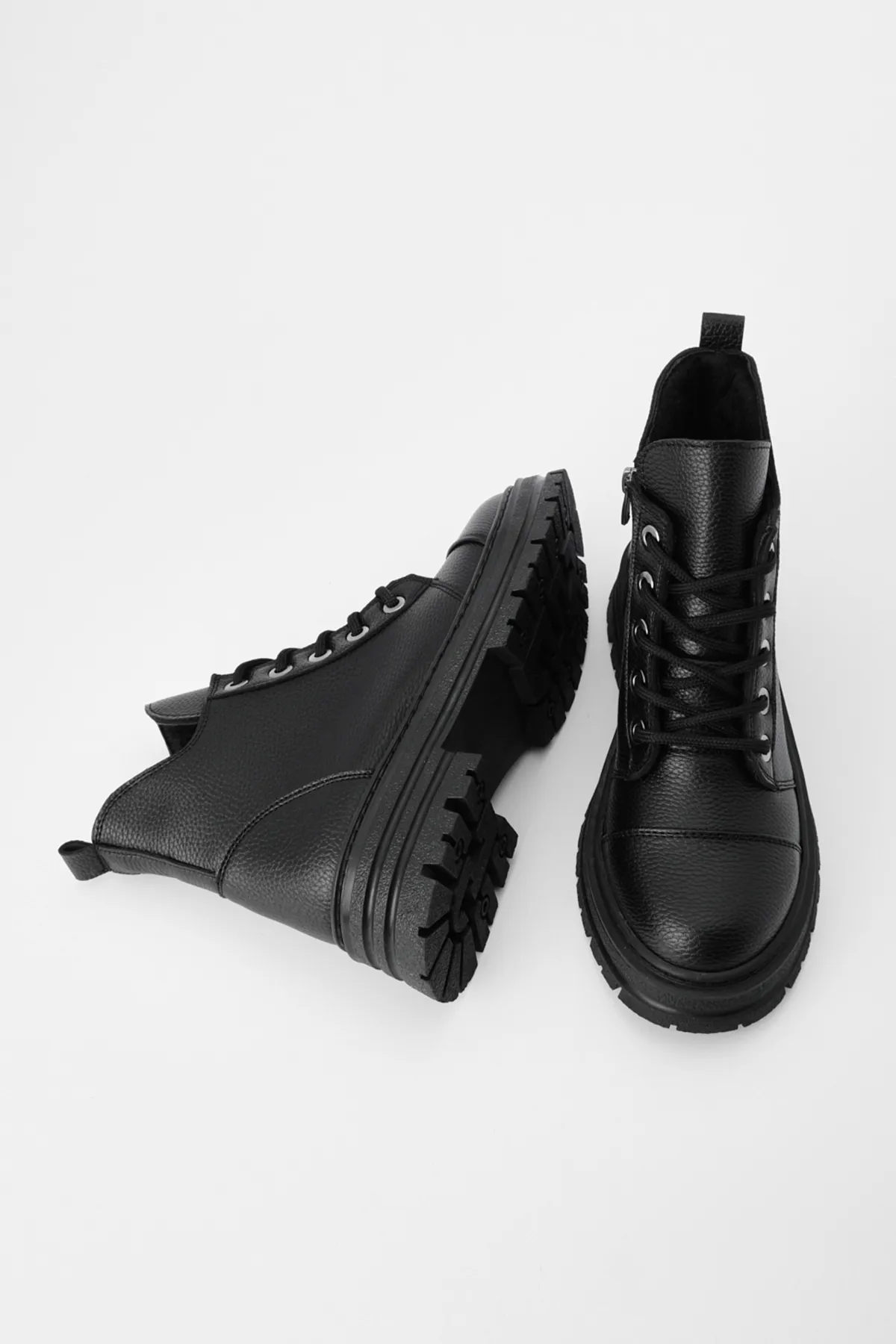 Marjin  Damen-Schnürstiefel mit dicker Sohle Stiefel Konifa Schwarz