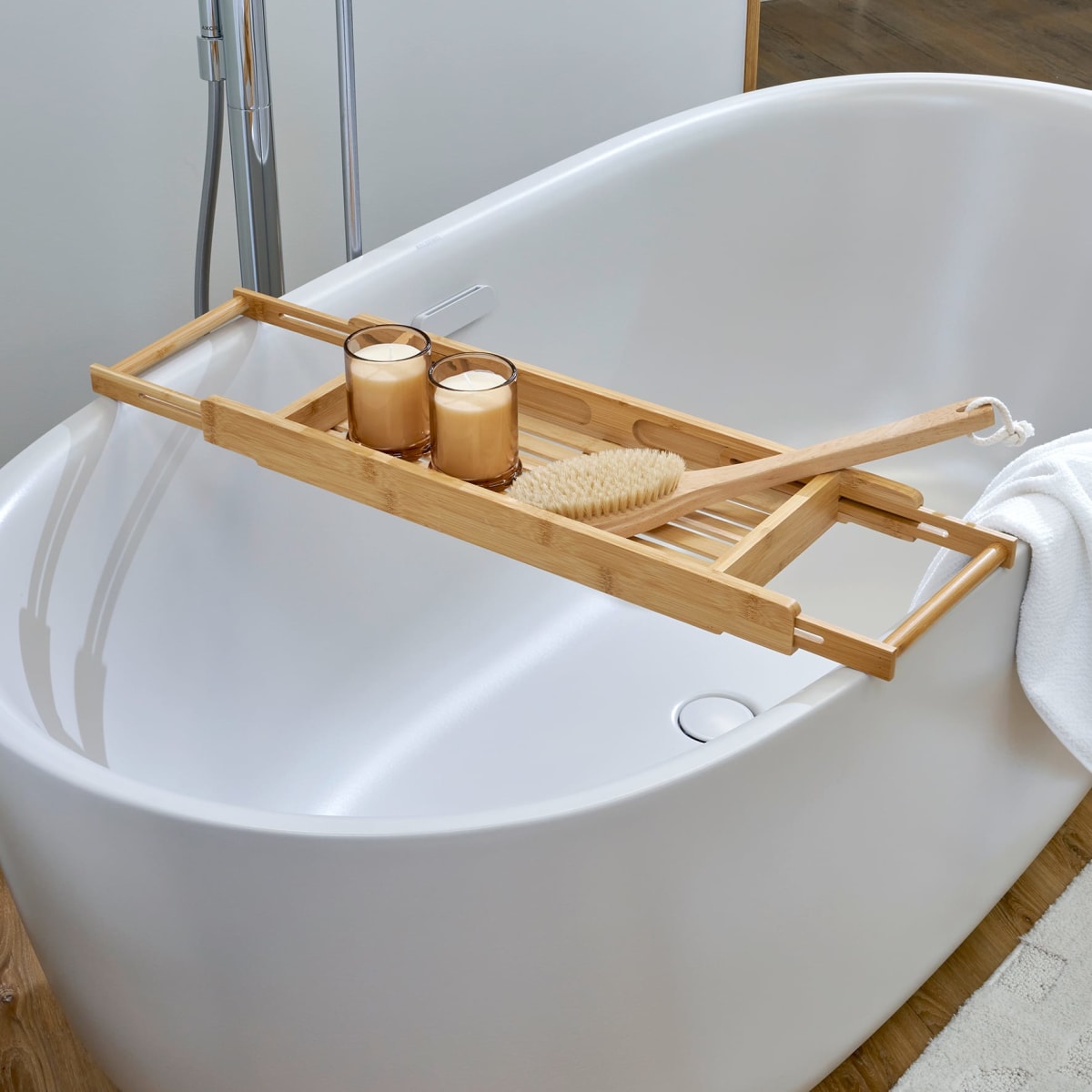 Ablage für die Badewanne aus Bambus, ausziehbar (56-90x20x4,5cm), 1 St